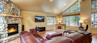 Sutter Trail Sparkles - Air Conditioned Large Family Home!