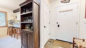 Interior - Restful Wildflower (Mammoth Lakes)