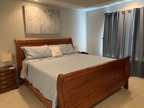 3 bedrooms, iron/ironing board, free WiFi, bed sheets