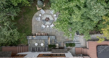 Luxurious Modern Home Steps to Gondola & Village
