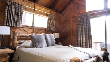 6 quartos, ferros/tábuas de passar roupa, berço de viagem