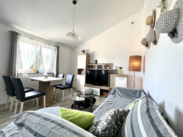 TV - Lovely apartment (Peroj)