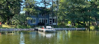 Lakefront, Family Friendly - Modern luxuries with up north atmosphere