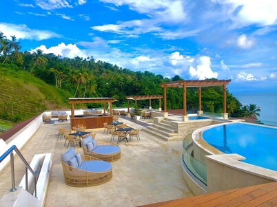 Beautiful 2 bedroom 3 bed  condominium with big balcony 