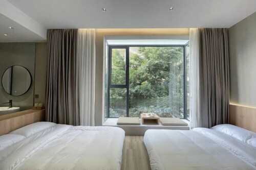 Shenzhen Maoxiang Hotel (Wutongshan Scenic Area)