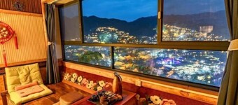 Xijiang Qianhu Miaozhai Hanshe Inn (Observation Deck Store)