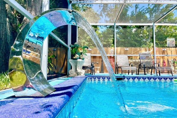 Outdoor pool, a heated pool