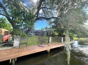 Property grounds - Work & Play: Waterfront 3BR w/ Pool, Fast Wi-Fi, Kayaks, Near Beach, Airport (Fort Lauderdale)