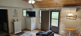 Creek Life Cottage is a place where you can relax and unwind on the creek.