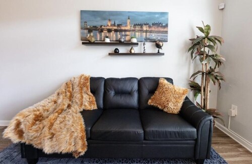 Modern Condo at Perimeter