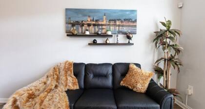 Modern Condo at Perimeter