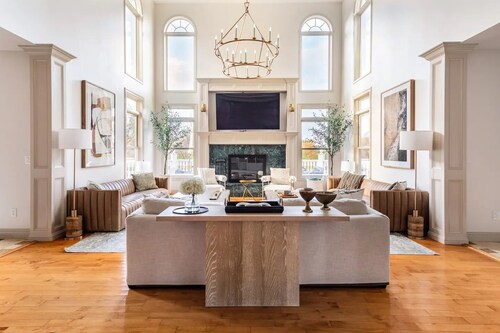 Rhinebrook Estate - 8 Bed/8Bath (Sleeps 20)