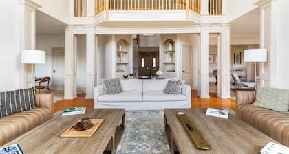 Rhinebrook Estate - 8 Bed/8Bath (Sleeps 20)