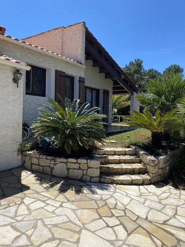 Magnificent villa with swimming pool in La Palmyre