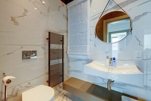 Haartrockner, Toilettenpapier