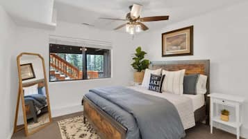 4 bedrooms, iron/ironing board, travel cot, WiFi