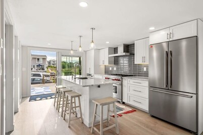 The Nest | High-End Kitchen | Steps to Beach | A/C