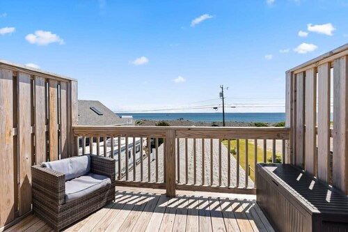"The Surf" | Ocean & Marsh Views | Rooftop Deck