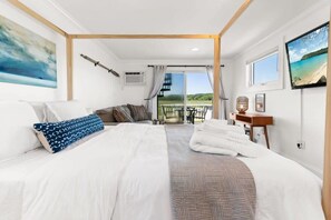1 bedroom, desk, iron/ironing board, WiFi - "The Surf" | Ocean & Marsh Views | Rooftop Deck (Rye)
