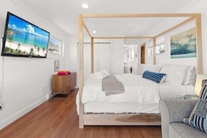 1 bedroom, desk, iron/ironing board, WiFi