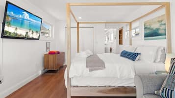 1 bedroom, desk, iron/ironing board, WiFi