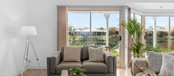 `Lakeside Haven` - Waterfront - Kayaks - Beautiful Design