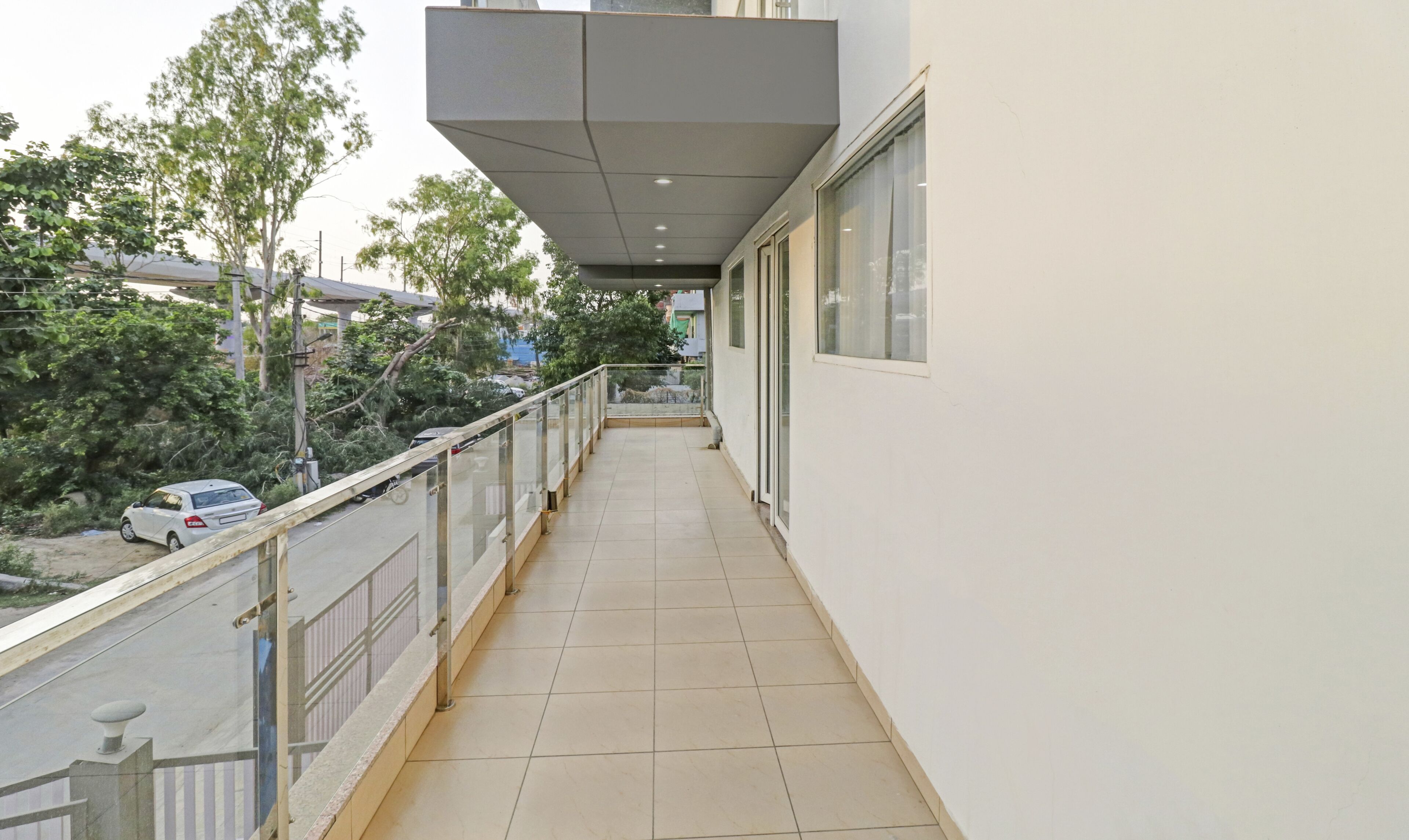 Deluxe-huone | Työpöytä, silitysrauta/-lauta, vuodevaatteet