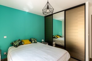 2 Schlafzimmer, Bügeleisen/Bügelbrett, kostenloses WLAN