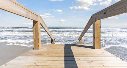 200 Quay Blvd, (Unit 1) Lower · Spectacular 3 BR Condo ★One Block to the Beach! ★