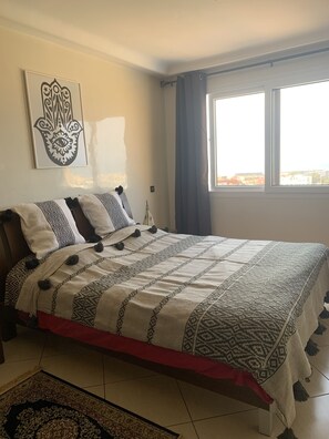 2 bedrooms, desk, iron/ironing board, free WiFi