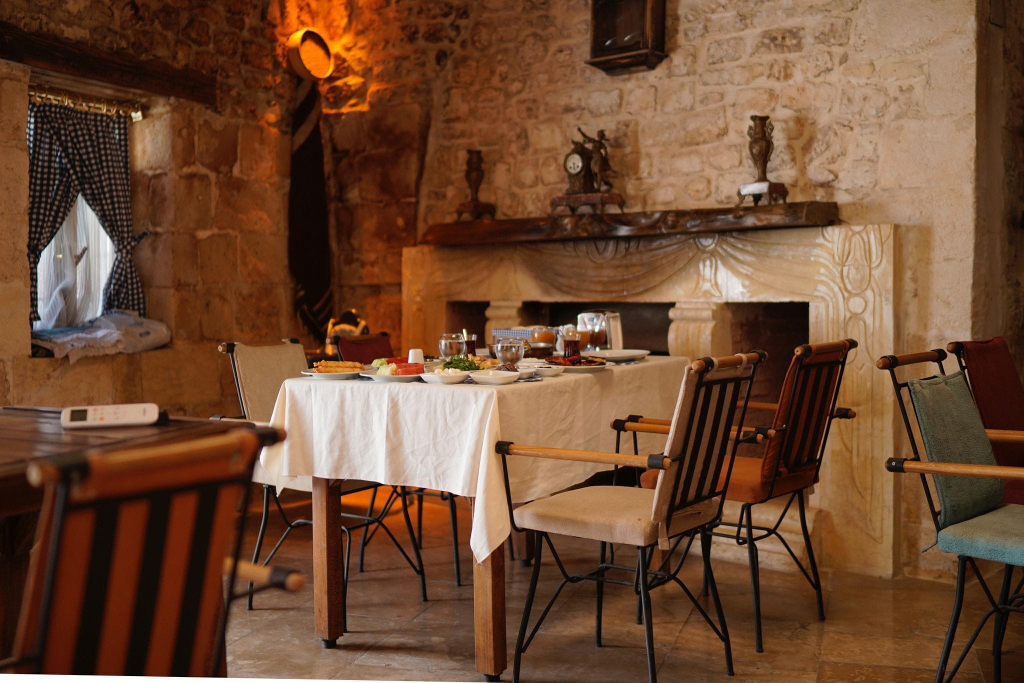 Desayuno con opciones de la cocina local incluido todos los días 