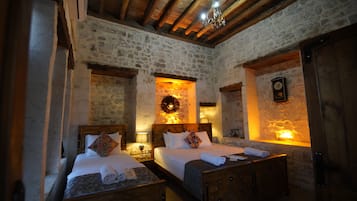 Ropa de cama de alta calidad, camas con efecto memoria y minibar