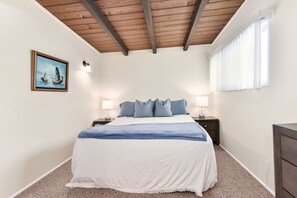 3 bedrooms, WiFi, bed sheets