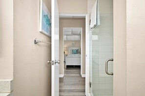 Shower, towels
