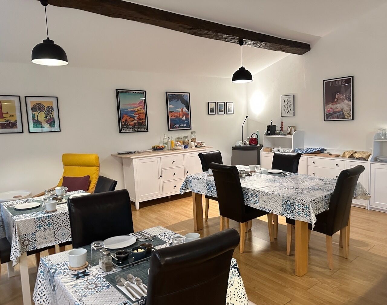 Free daily continental breakfast 