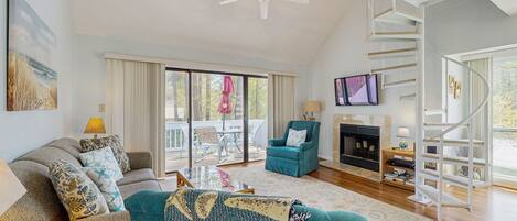 Télévision, lecteur de DVD, livres