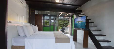 Down duvets, travel cot, free WiFi, bed sheets