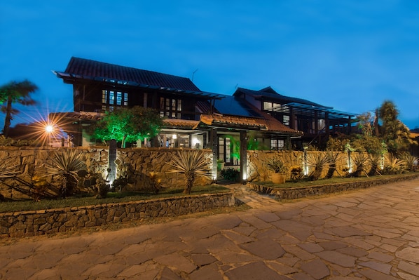 واجهة المنشأة