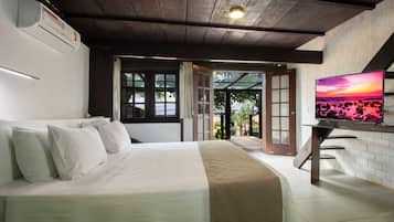 Down comforters, travel crib, free WiFi, bed sheets