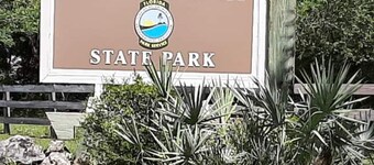 Connect with Nature at this Peaceful home  near by multiple springs and trails .