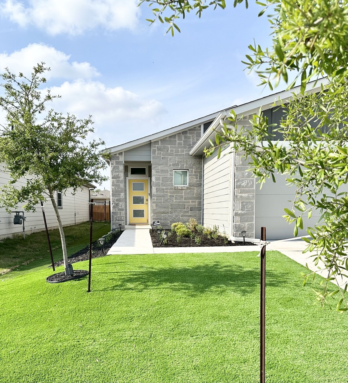 Photo 2 of Excellent Location Private Safe New Construction Austin