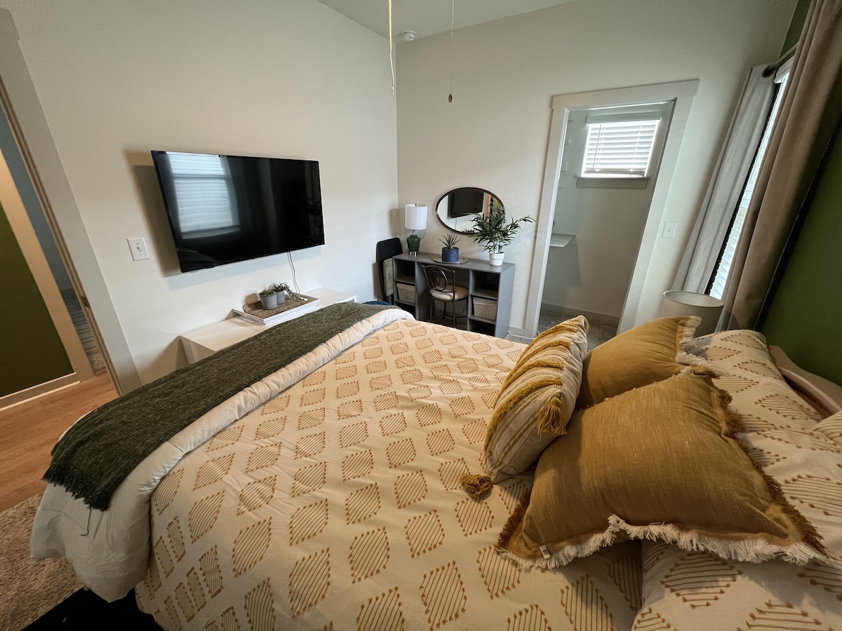 Photo 17 of Excellent Location Private Safe New Construction Austin