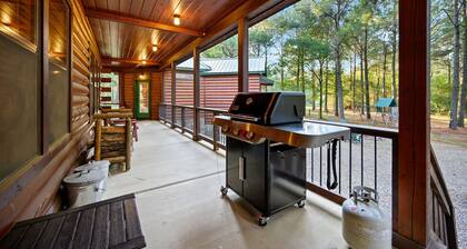 Cast Away Lodge Luxury Cabin Near Hochatown center!