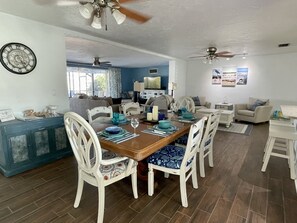 Dining - Beautiful canal view, direct Gulf access, gorgeous heated saltwater pool! (Cape Coral)