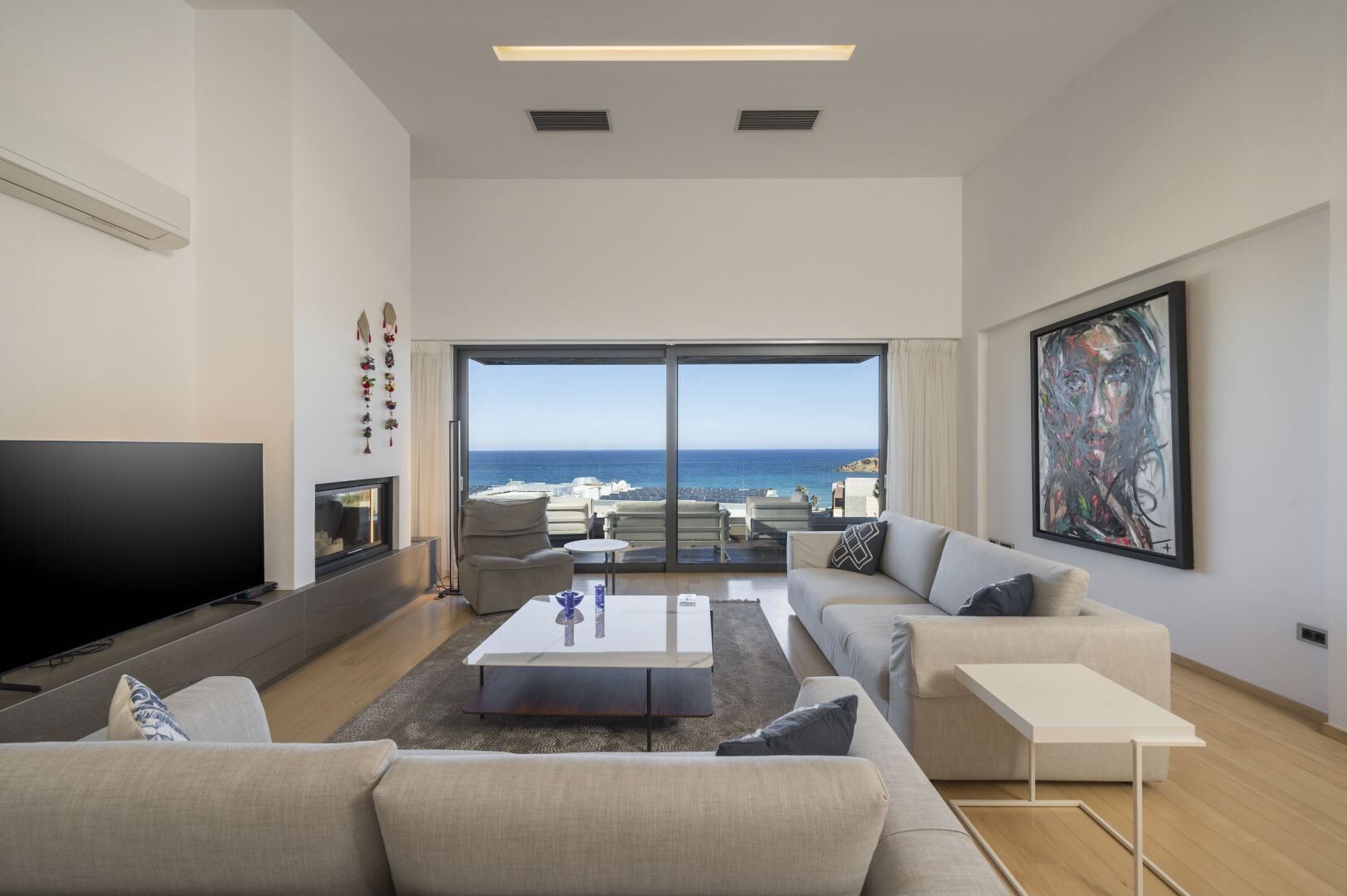 Luxury Villa, 4 Bedrooms | Living area | 42-inch Smart TV with satellite channels, TV