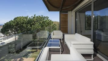 Luxury Villa, 4 Bedrooms | Balcony