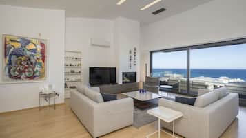 Luxury Villa, 4 Bedrooms | Living area | 42-inch Smart TV with satellite channels, TV