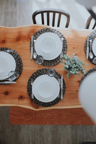 Canyon Rest! Sleeps 10, Pool, Private Patio/Hottub