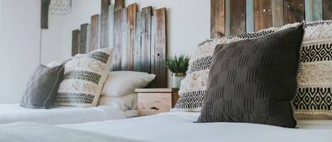 3 bedrooms, travel crib, free WiFi, bed sheets