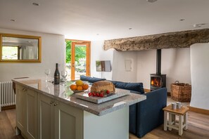 Interior - Snowdonia Cottage with Stunning views of Bala lake and mountains (Llangower)
